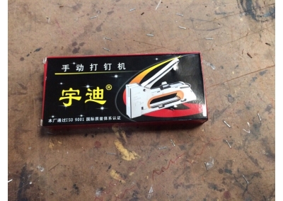 SÚNG BẮN GHIM CẦM TAY